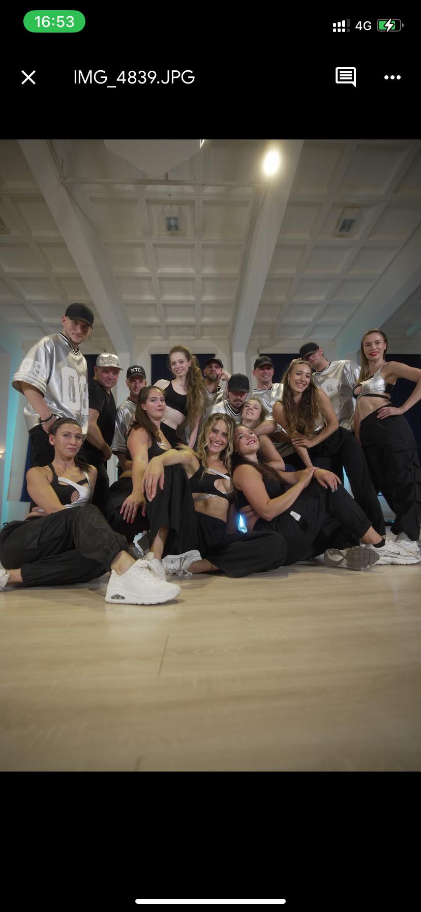 hiphop dancers